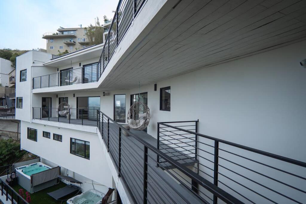 Hollywood Hills Luxe Escape Villa Los Angeles